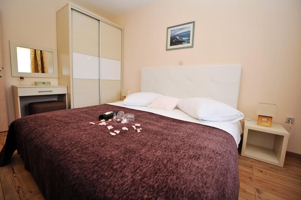 Aparthotel Lastura Novalja Zimmer foto